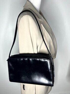 Vintage Gucci Structured Black Patent Leather Should Bag Size Medium